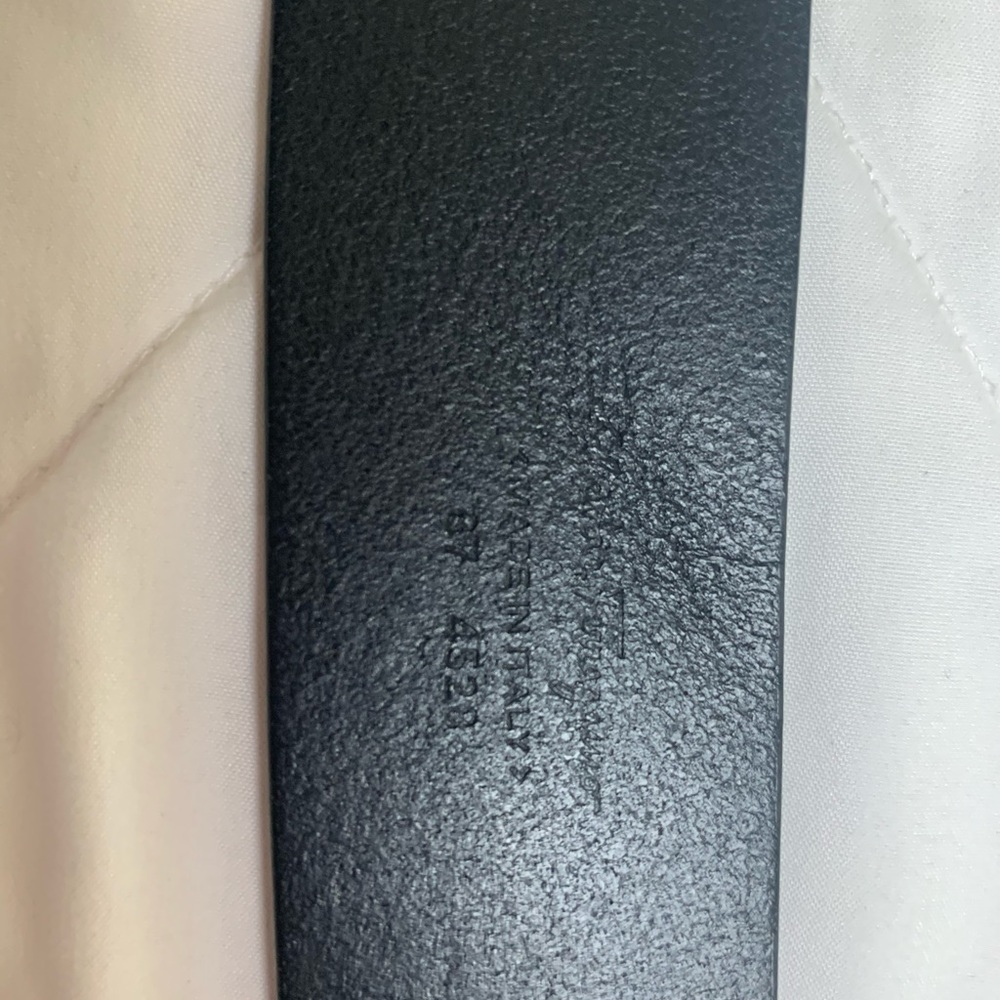 Men’s Ferragamo belt